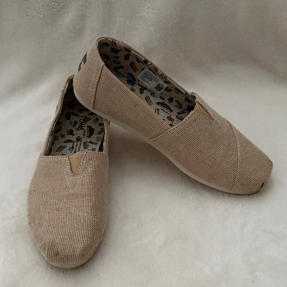 TOMS Women's Beige Canvas Loafers